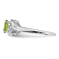 1/2 ct. t.w. Peridot and Diamond Accent Ring Rhodium-plated Sterling Silver
