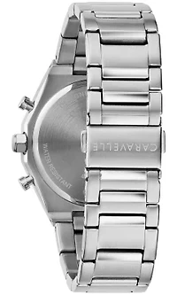 Caravelle Mens Classic Silver-Tone Bracelet Watch 40mm