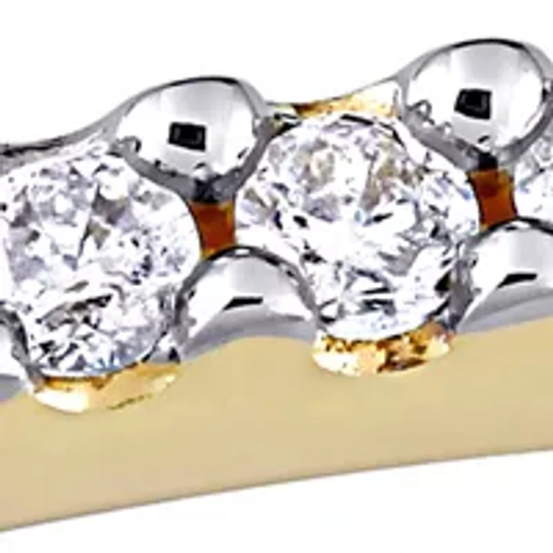 1/5 ct. t.w. Diamond Anniversary Band 10K Yellow Gold