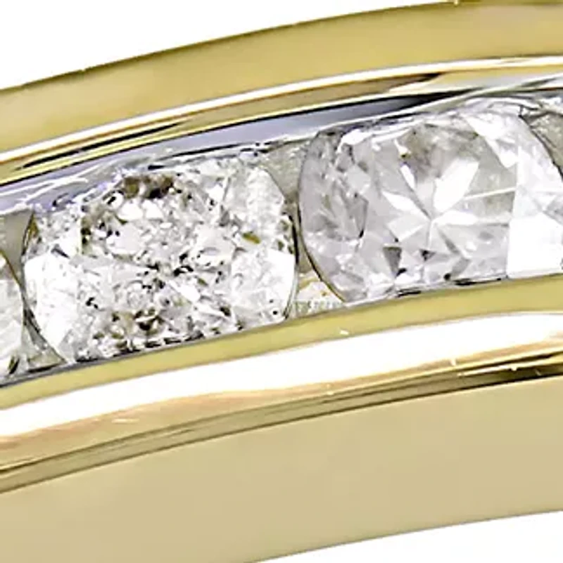 1/4 ct. t.w. Diamond Anniversary Band 10K Yellow Gold