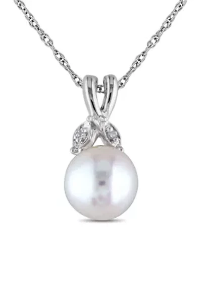 Pearl and 1/10 ct. t.w. Diamond Accent Pendant with Chain in 10K White Gold