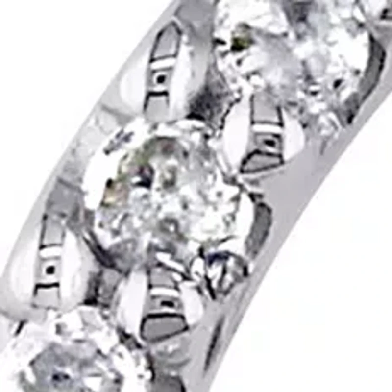 1/8 ct. t.w. Diamond Circle Pendant with Chain in 10k White Gold