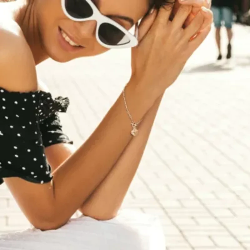 Heart Charm Oval Link Chain Bracelet in Sterling Silver