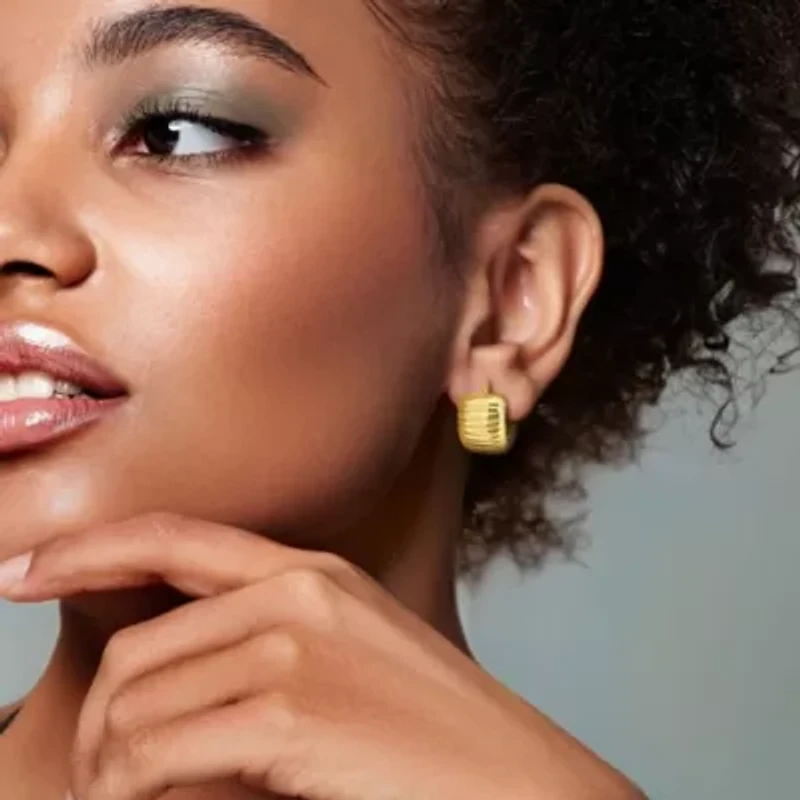 18mm Semi-Hoop Ribbed Earrings in 14K Yellow Gold