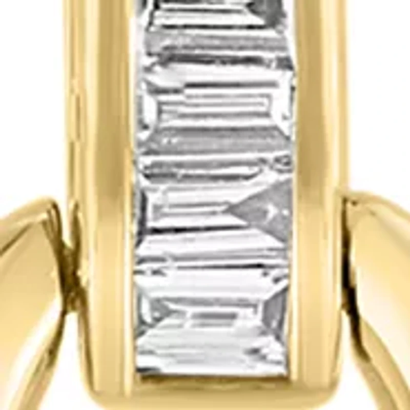 1/10 ct. t.w. Diamond Oval Necklace in 14K Yellow Gold