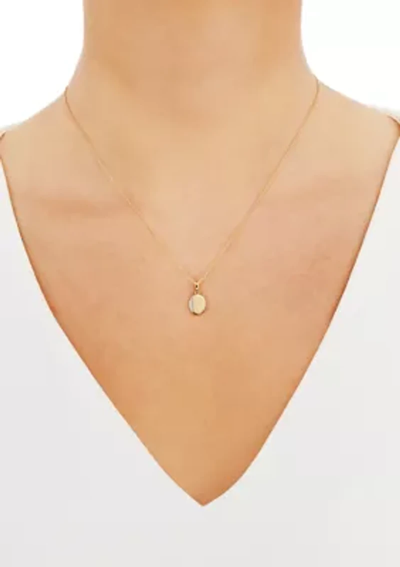 1/10 ct. t.w. Diamond Oval Pendant Necklace in 10K Yellow Gold