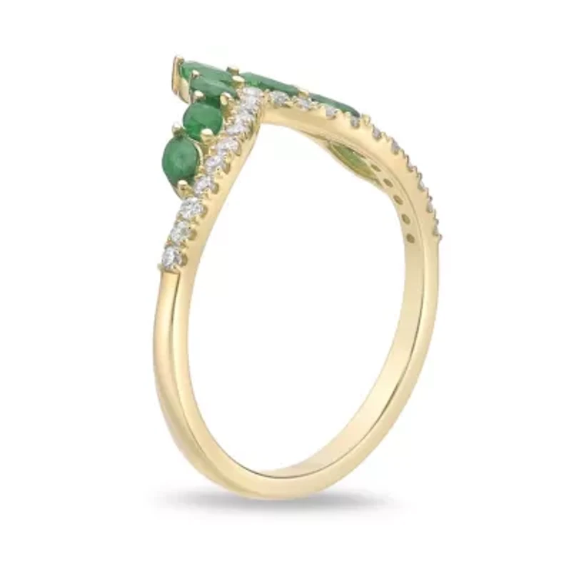 10K Gold Emerald and 1/6 ct. t.w. Diamond Ring