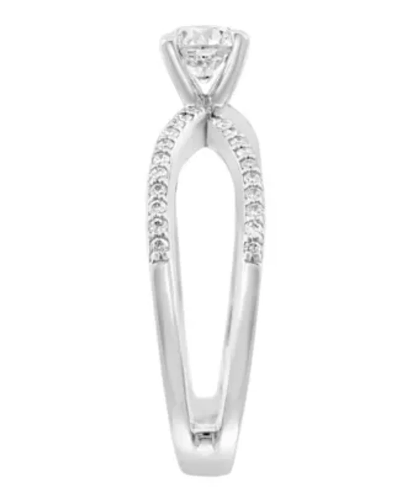 Diamond Ring in 14K White Gold