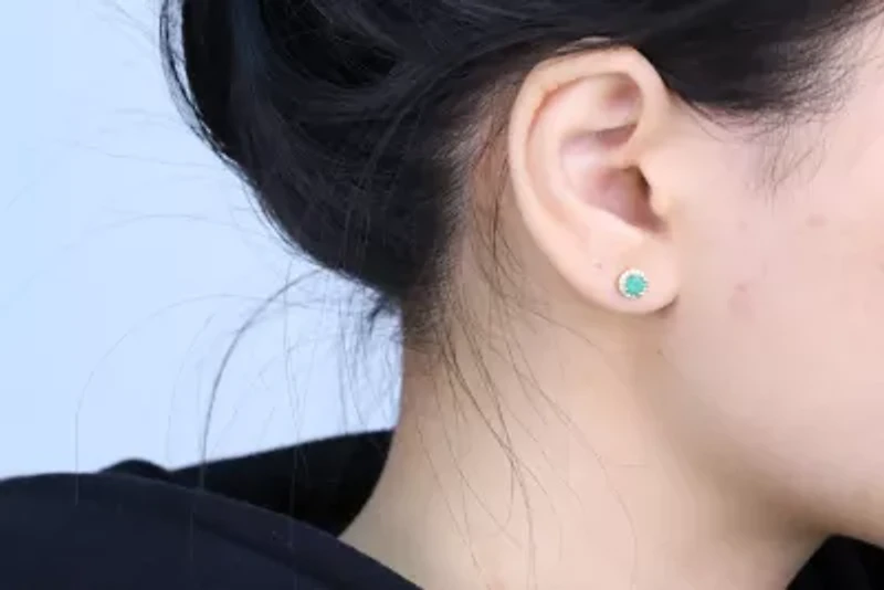 EMERALD Earrings in 10K YELLOW GOLD