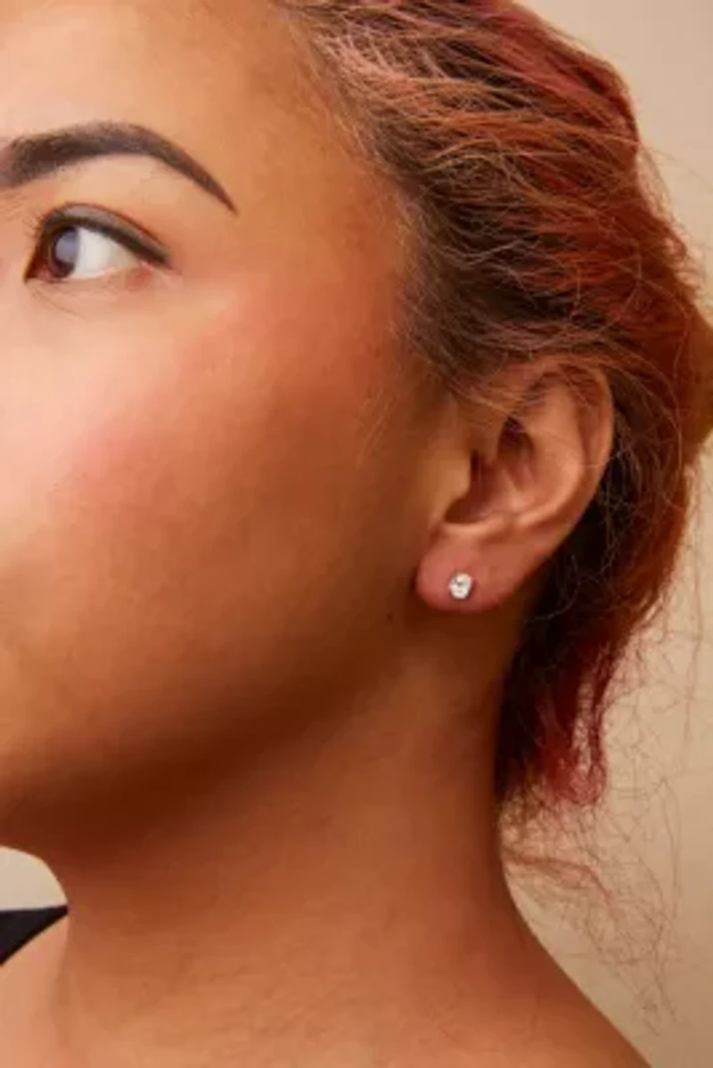 Lab Created 14K White Gold 3/4 Ct Oval Shape Lab Grown Diamond Solitaire Stud Earrings