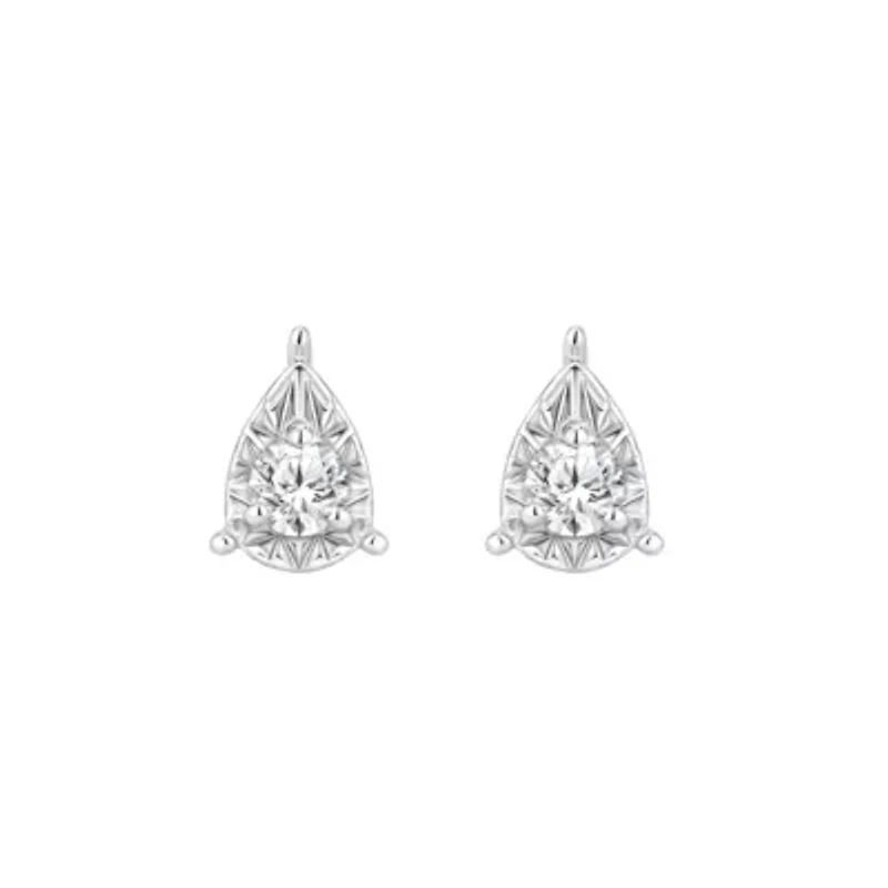 1/8 ct. tw. Diamond Pear Shape Miralce Plate Earring in Silver