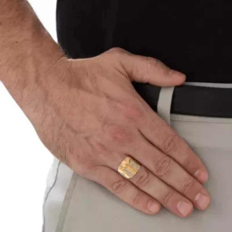 Men's 1/8 Cttw. 10k Yellow Gold Diamond Crucifix Ring