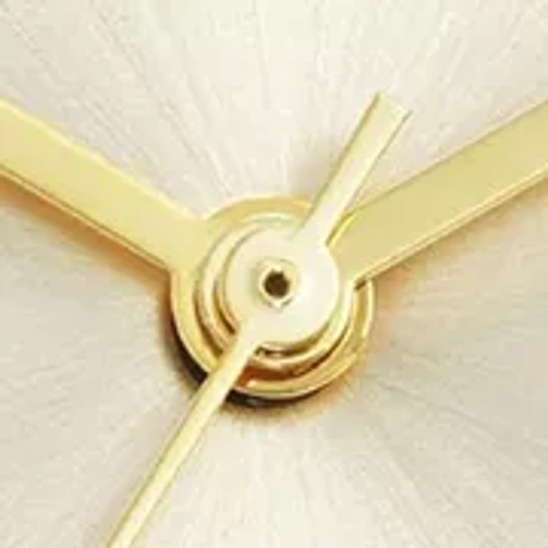 Quartz Premium Round Gold-Tone Stainless Steel Mesh Watch