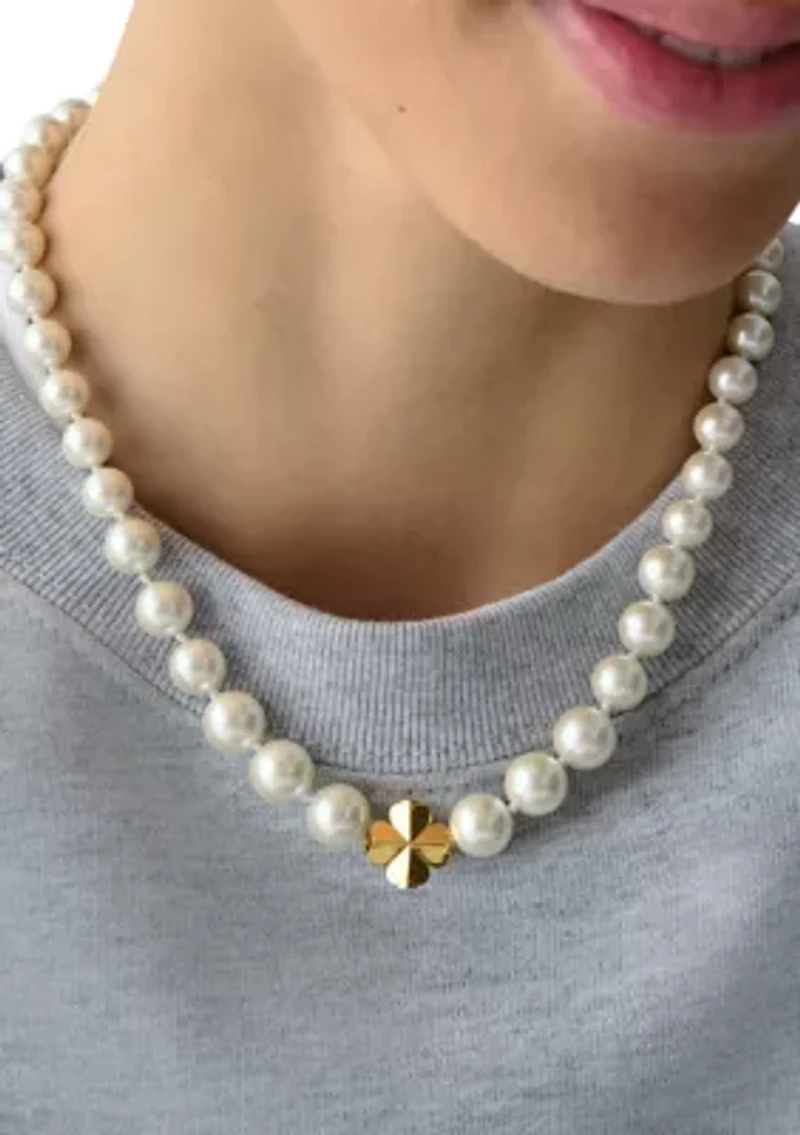 Short Pearl Collar Necklace
