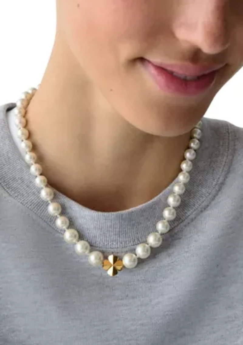 Short Pearl Collar Necklace