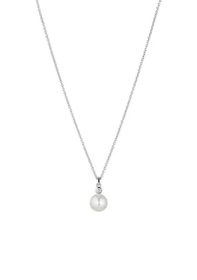 Small Pearl Pendant Necklace