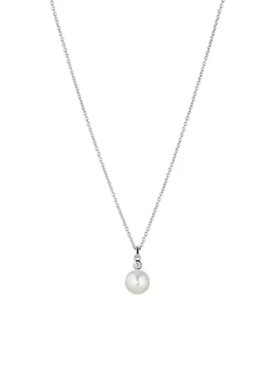 Small Pearl Pendant Necklace