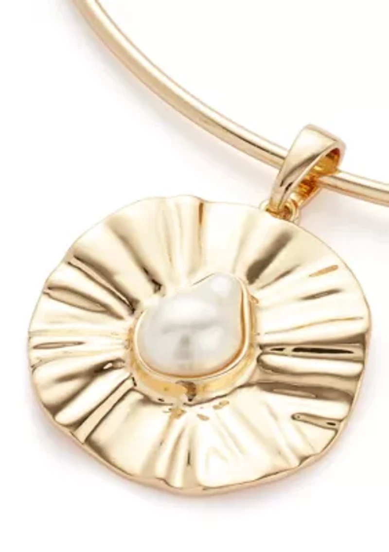 Textured Coin Pearl Pendant Wire Necklace
