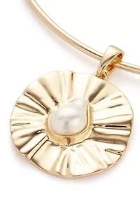 Textured Coin Pearl Pendant Wire Necklace