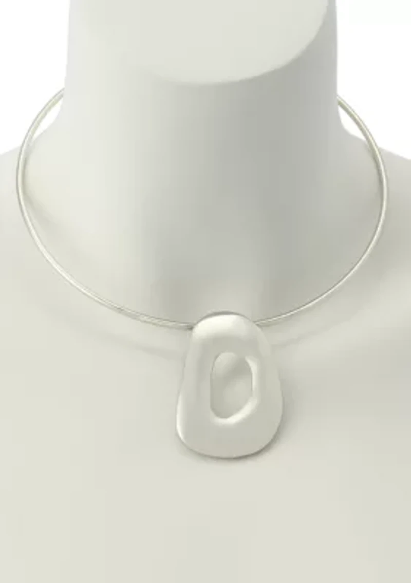 Sculpted Link Pendant Wire Collar Necklace
