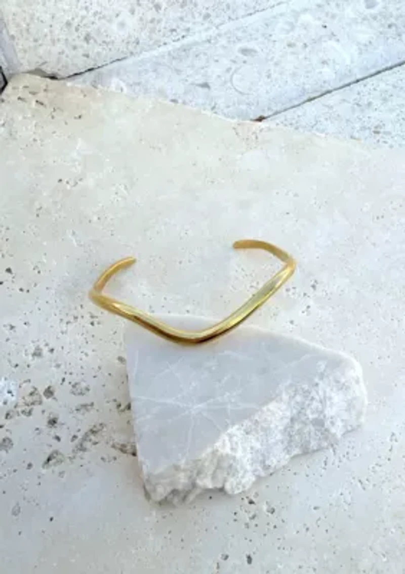 Tarnish Resistant 18k Gold Plated Wave Cuff