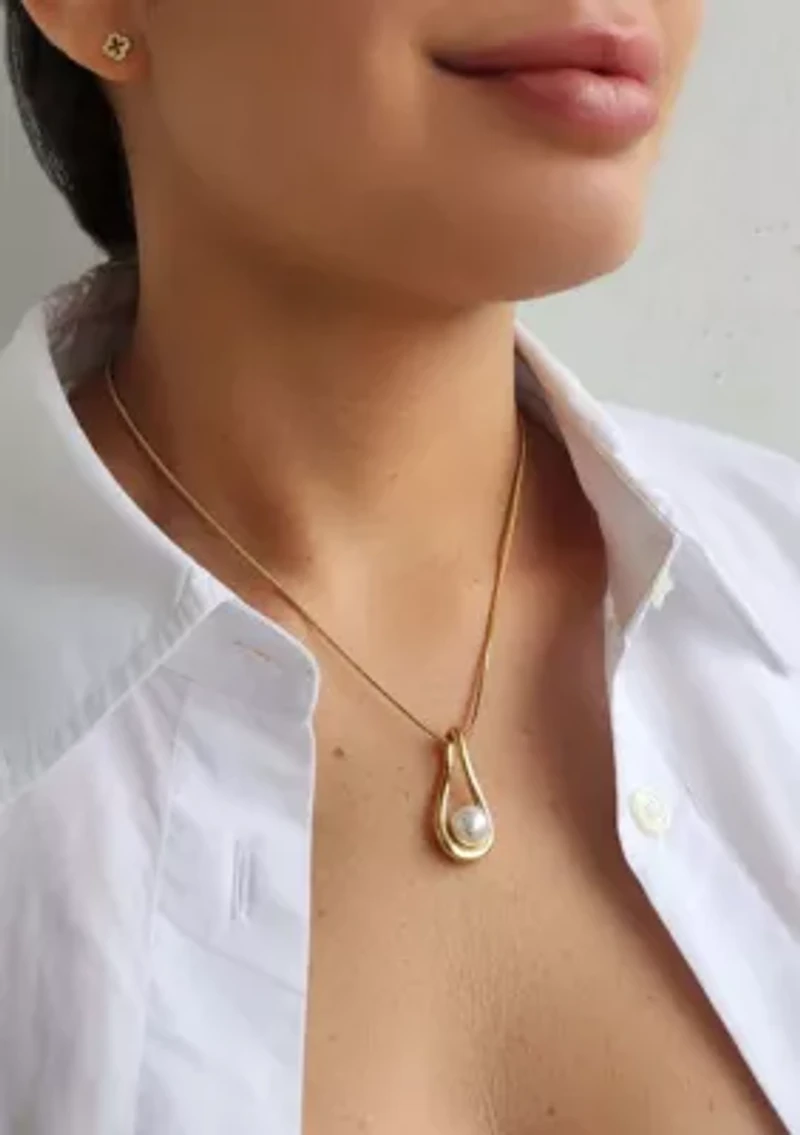 Tarnish Resistant 18k Gold Plated Hanging Pearl Necklace