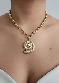 14k Gold Plated Chunky Shell Pendant Necklace