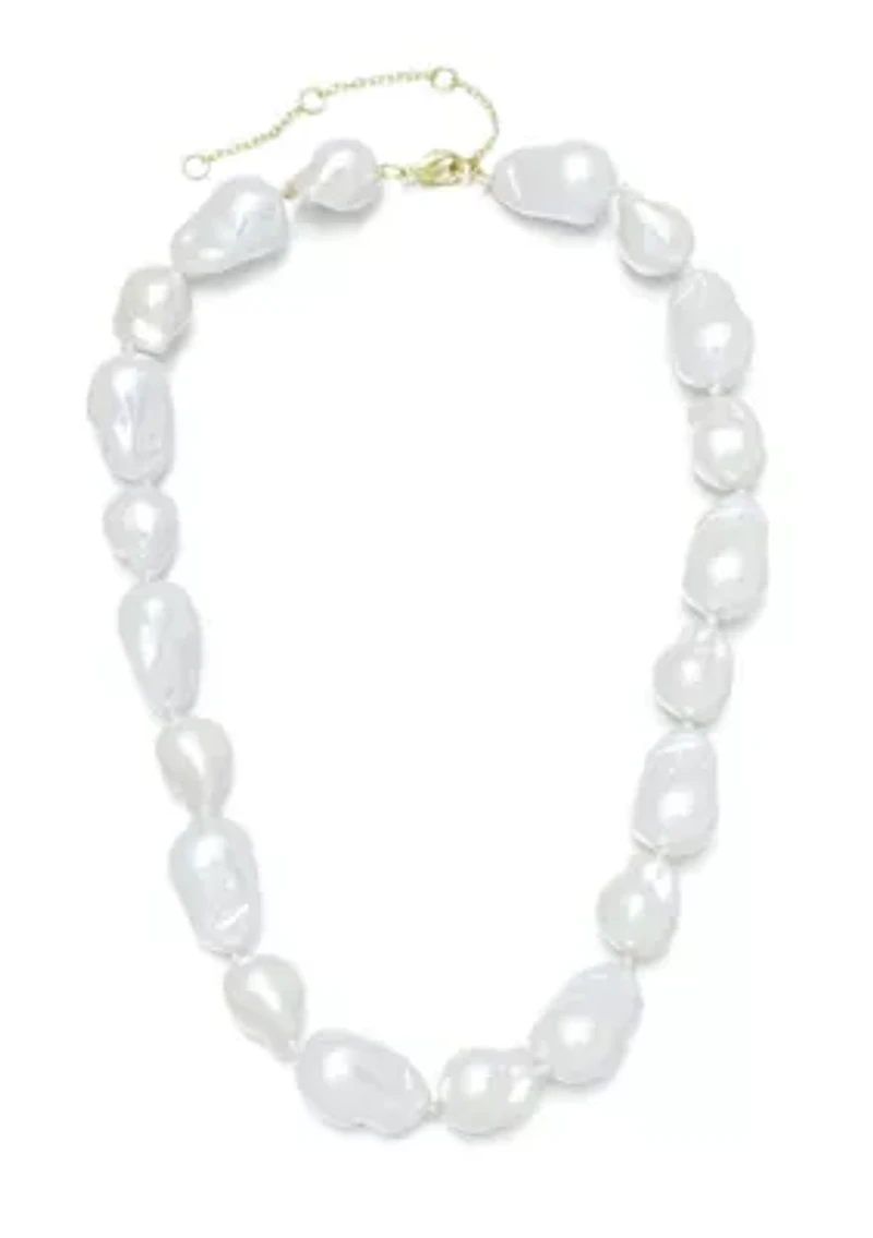 Chunky Faux Pearl Necklace