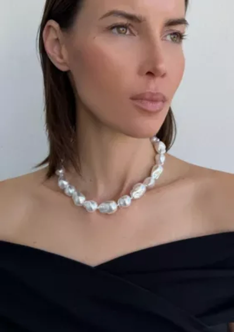 Chunky Faux Pearl Necklace