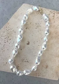 Chunky Faux Pearl Necklace