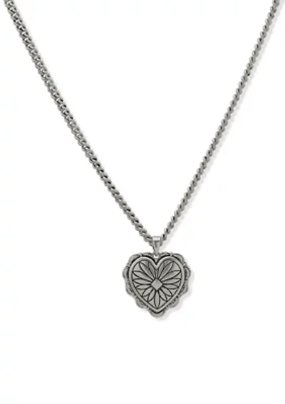 Scalloped Heart Pendant Necklace
