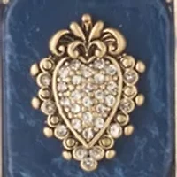 Gold Tone Pendant Necklace