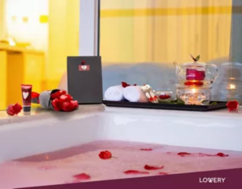 Lovery Bath & Body Gift Basket - Plant Essential Oil Home Set - Red Rose Petal Soaps