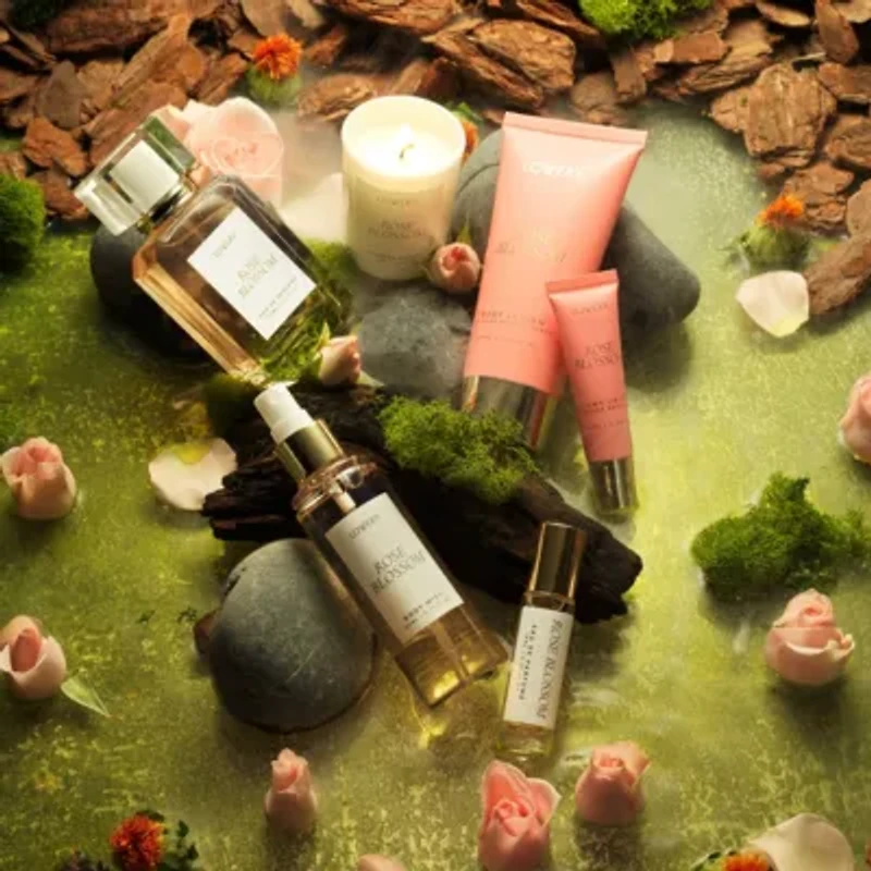 Lovery Rose Blossom Bath and Body Care Fragrance Set, 8pc. Luxury Gift Set with Cosmetic Bag