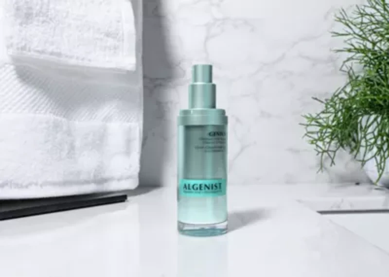 Genius Ultimate Anti-Aging Vitamin C+ Serum