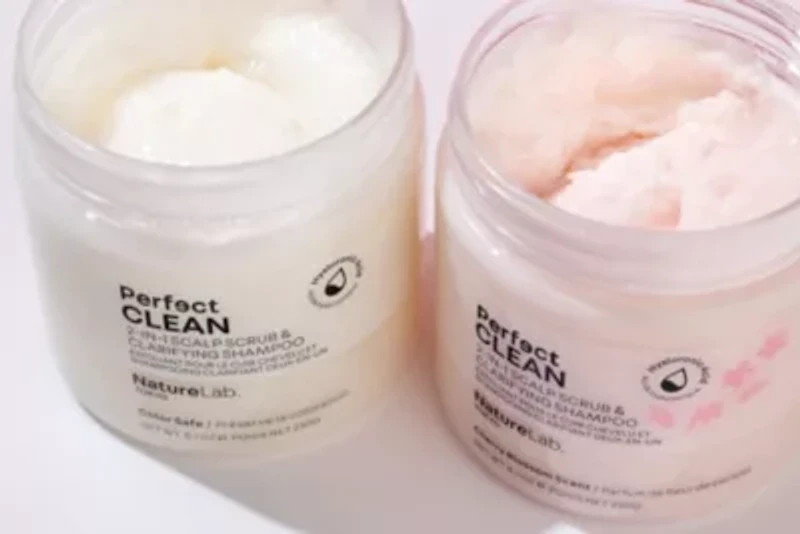 Perfect Clean 2-in-1 Scalp Scrub & Clarifying Shampoo Cherry Blossom