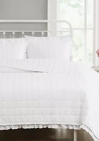 The Farmhouse by Rachel Ashwell Ruffled Washed Cotton White King 3 Piece Quilt Set