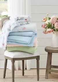 The Farmhouse by Rachel Ashwell Strawberry Delight 50x70 Throw