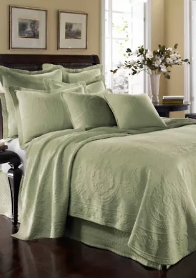 King Charles Matelasse Queen Coverlet