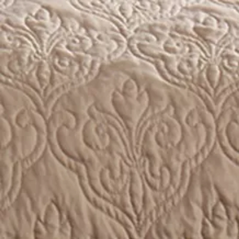 Attingham Beige 7-Piece Coverlet Set 