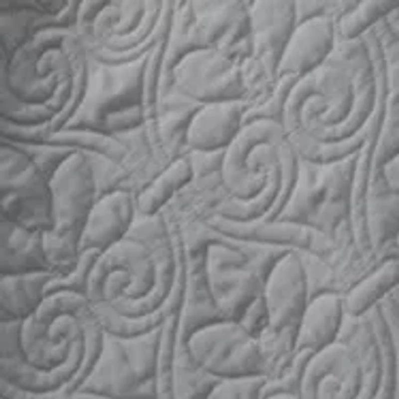 Quebec 3 Piece Reversible Quilt Set