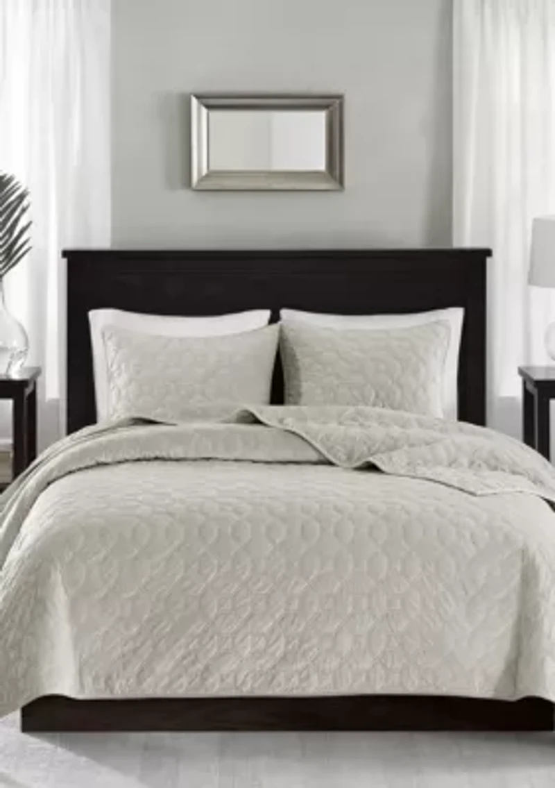 Harper Velvet 3 Piece Quilt Set