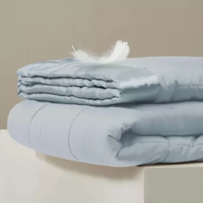 Windom Lightweight Down Alternative Blanket with Satin Trim