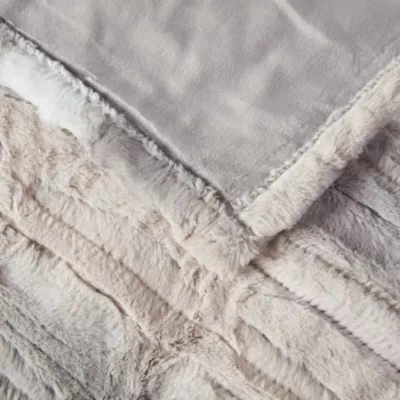 Zuri Oversized Faux Fur Heated Throw