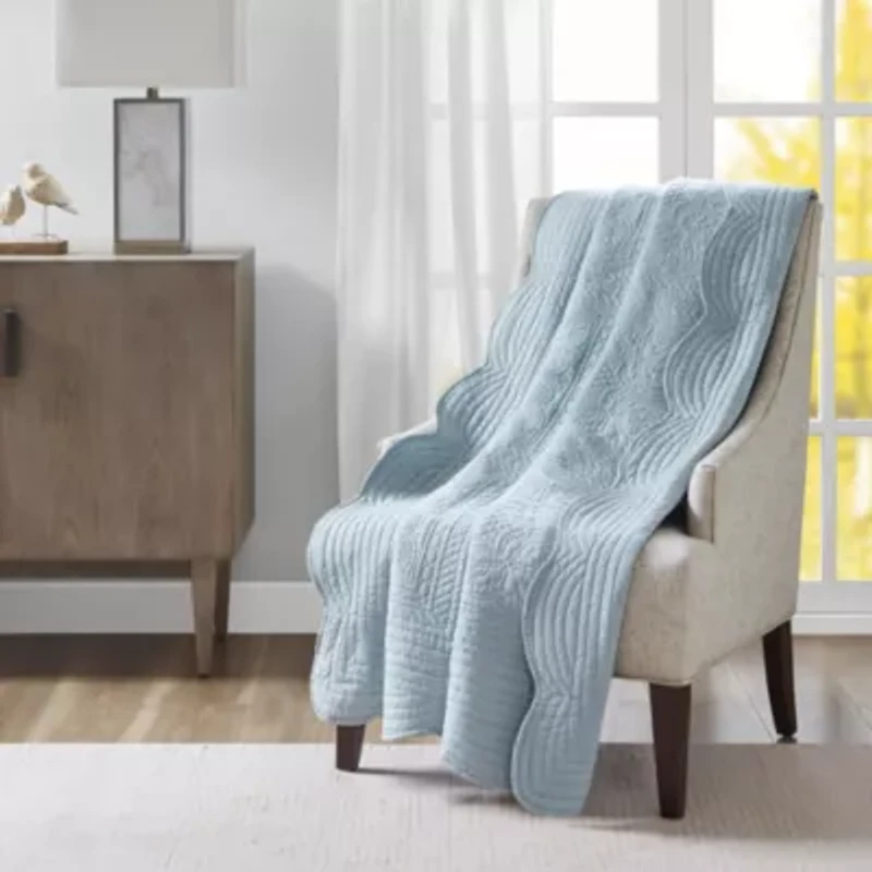 Tuscany Oversized Quilted Throw with Scalloped Edges