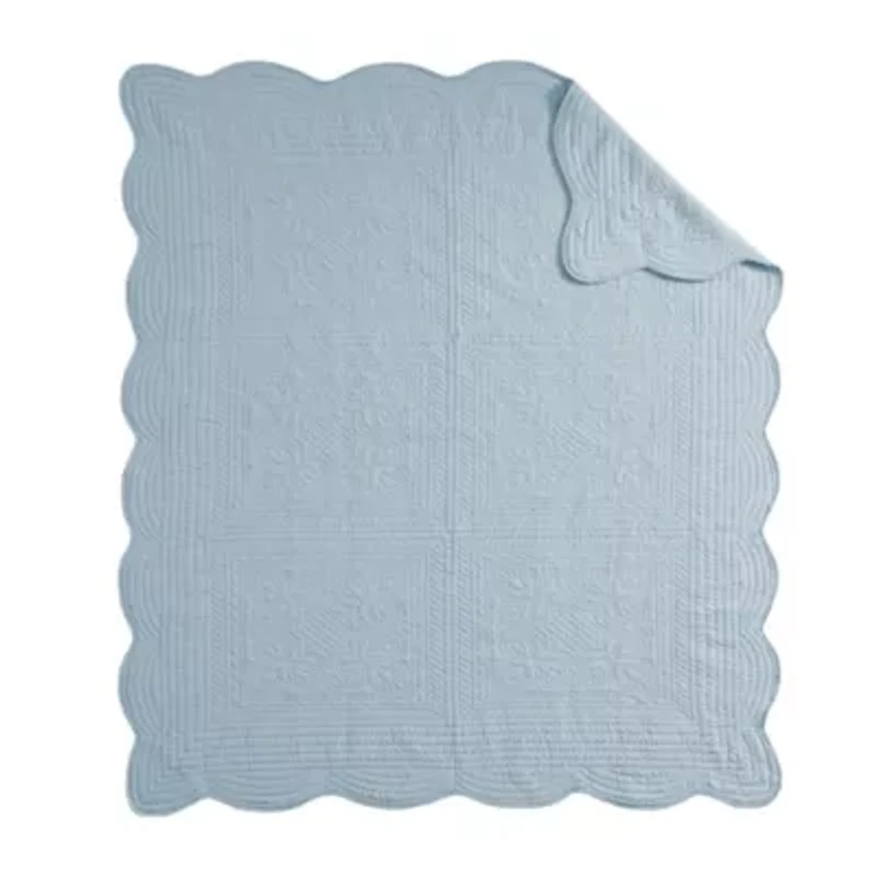 Tuscany Oversized Quilted Throw with Scalloped Edges