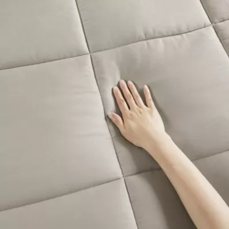 Winfield Percale Luxury Down Alternative Comforter