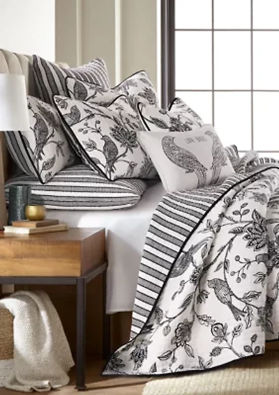 Tanzie Black Quilt Set