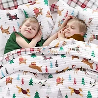 Jingle Paws Quilt Set