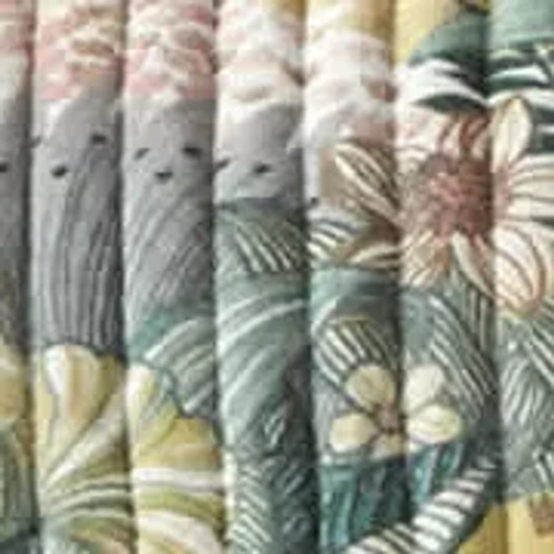 Ashika Quilt Set